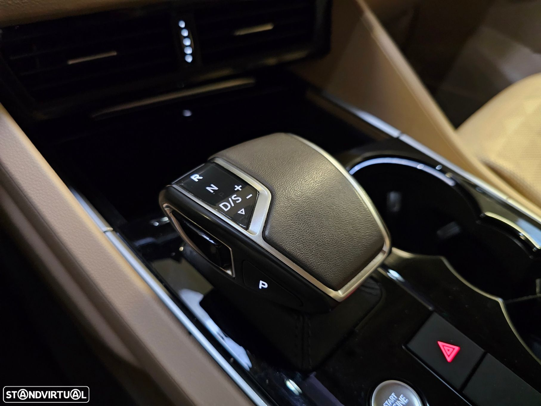 VW Touareg 3.0 TDI V6 Elegance Plus - 20