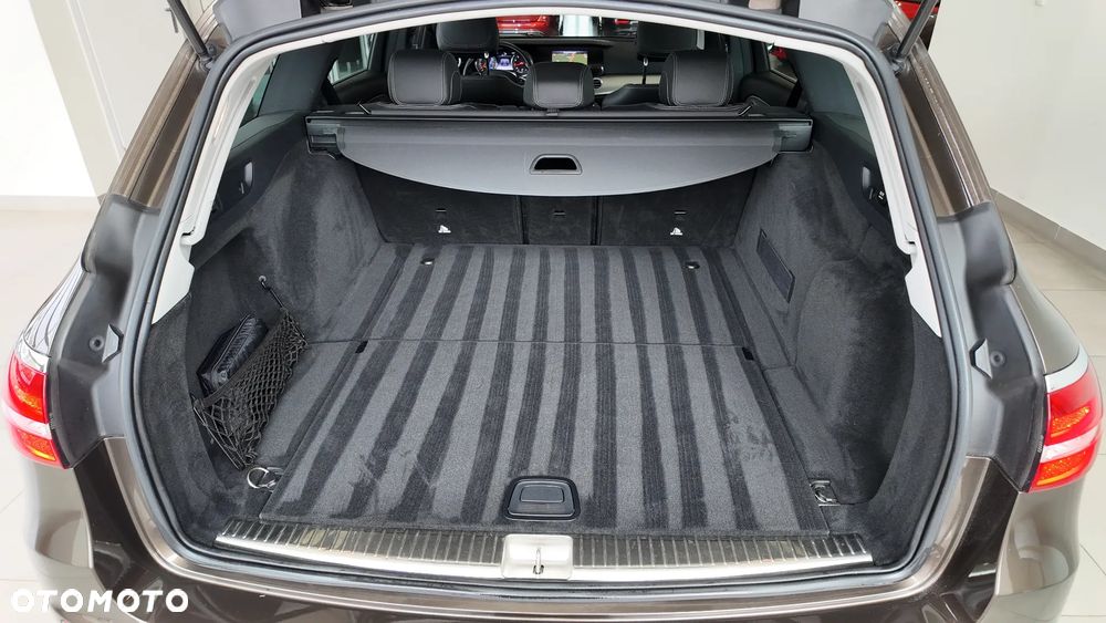 Mercedes-Benz Klasa E 200 T 9G-TRONIC Avantgarde - 19
