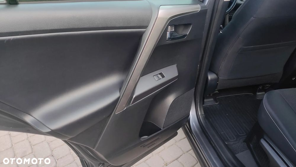 Toyota RAV4 - 17