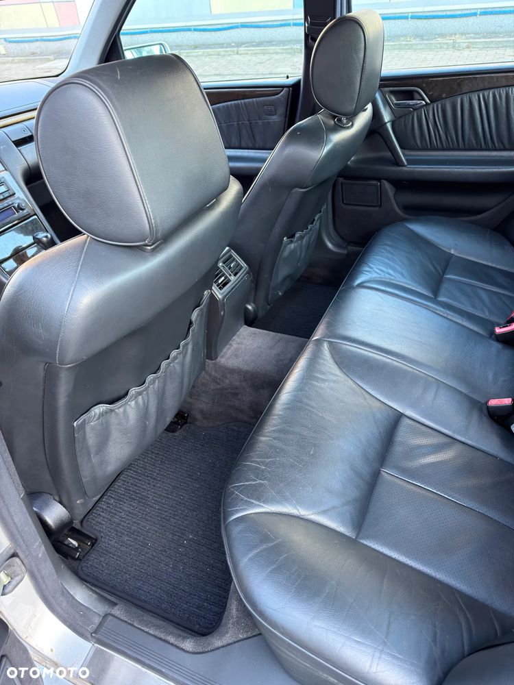 Mercedes-Benz Klasa E 430 T Avantgarde - 12