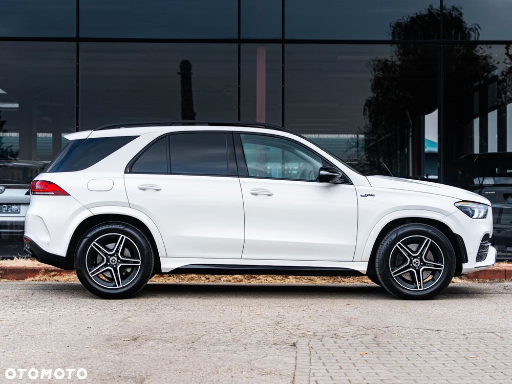 Mercedes-Benz GLE 300 d 4Matic 9G-TRONIC AMG Line - 16