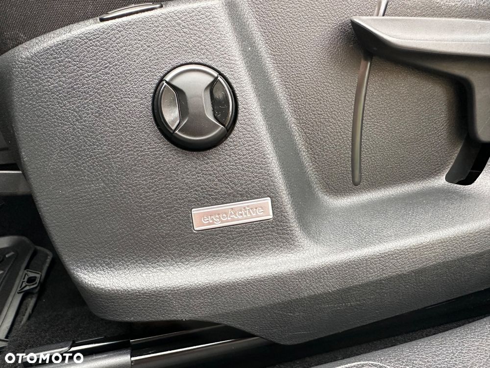 Volkswagen Golf - 21