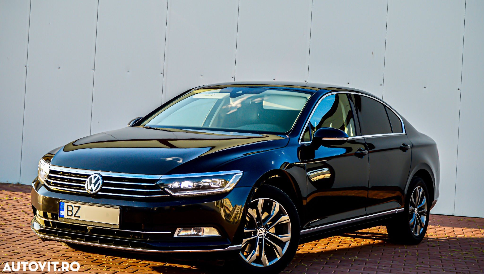 Volkswagen Passat 2.0 TDI DSG Highline - 1