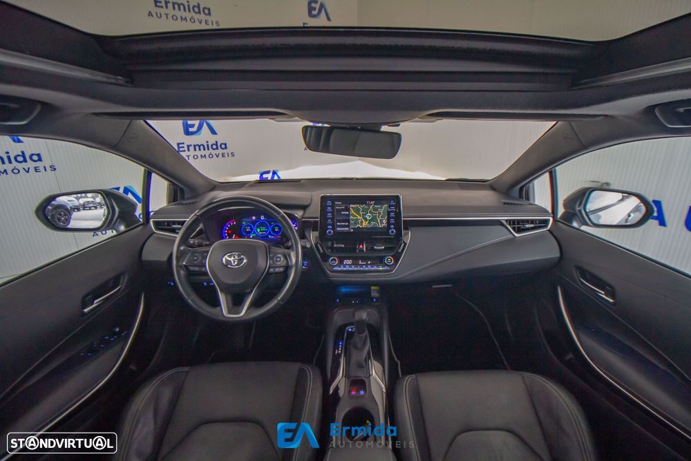 Toyota Corolla Touring Sports - 18