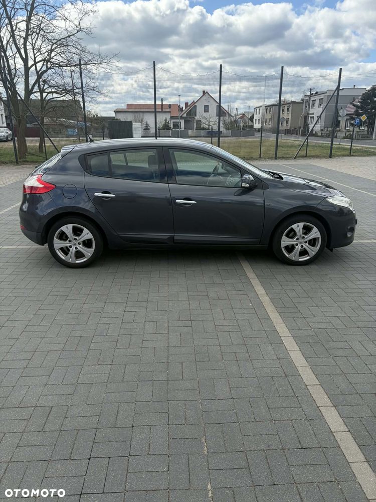 Renault Megane dCi 130 FAP Dynamique - 8