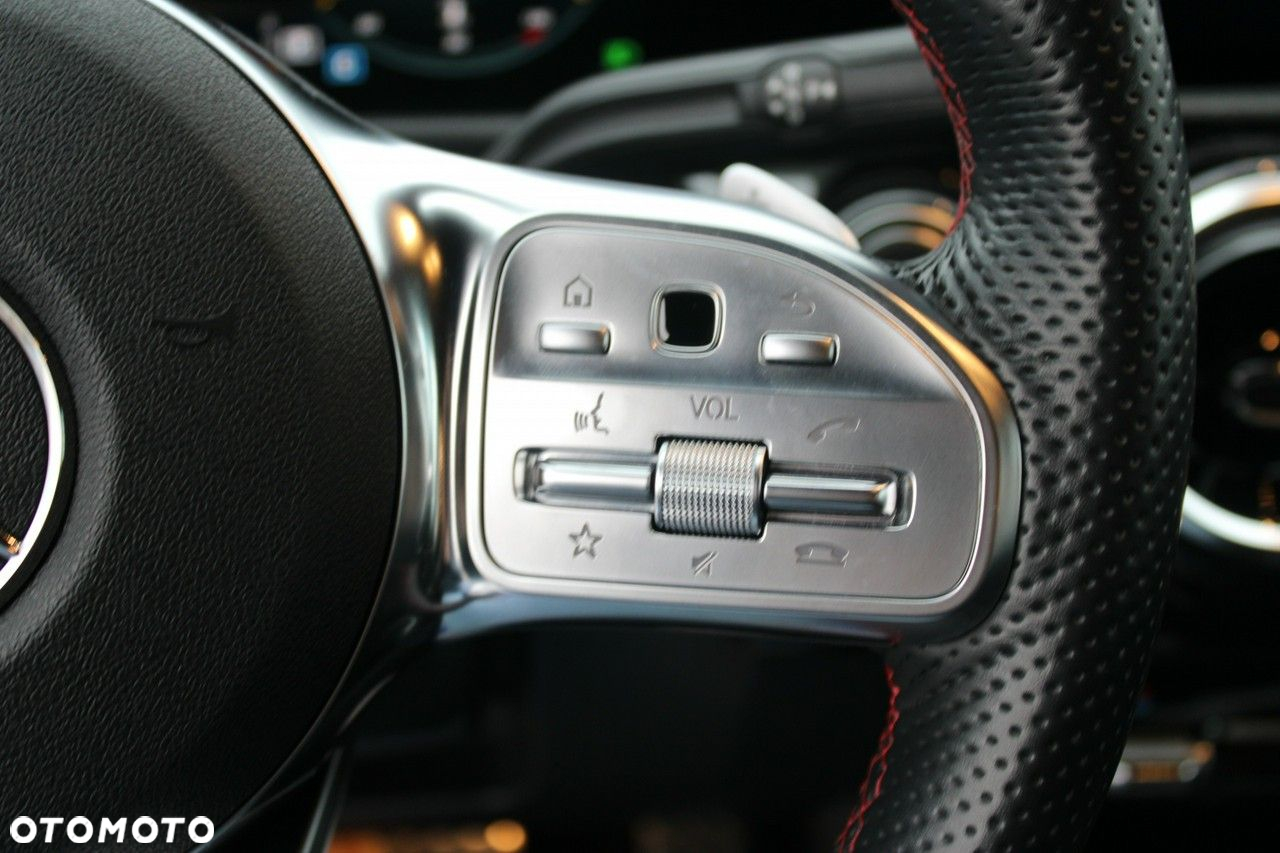 Mercedes-Benz CLA - 23