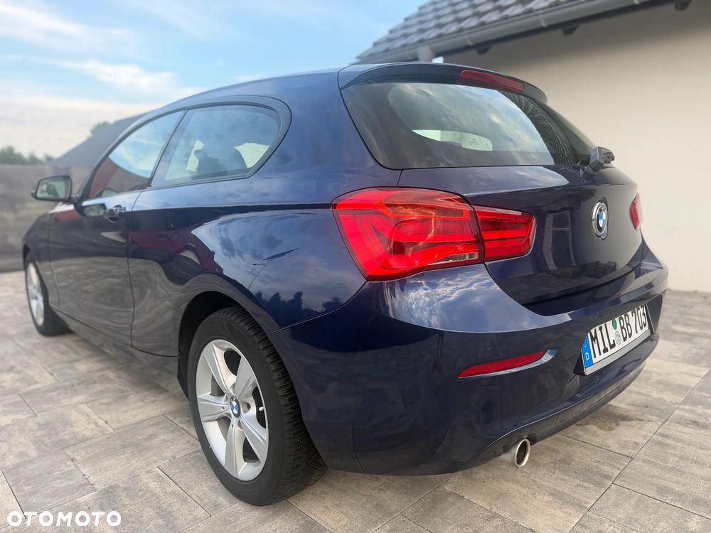 BMW Seria 1 116i - 26