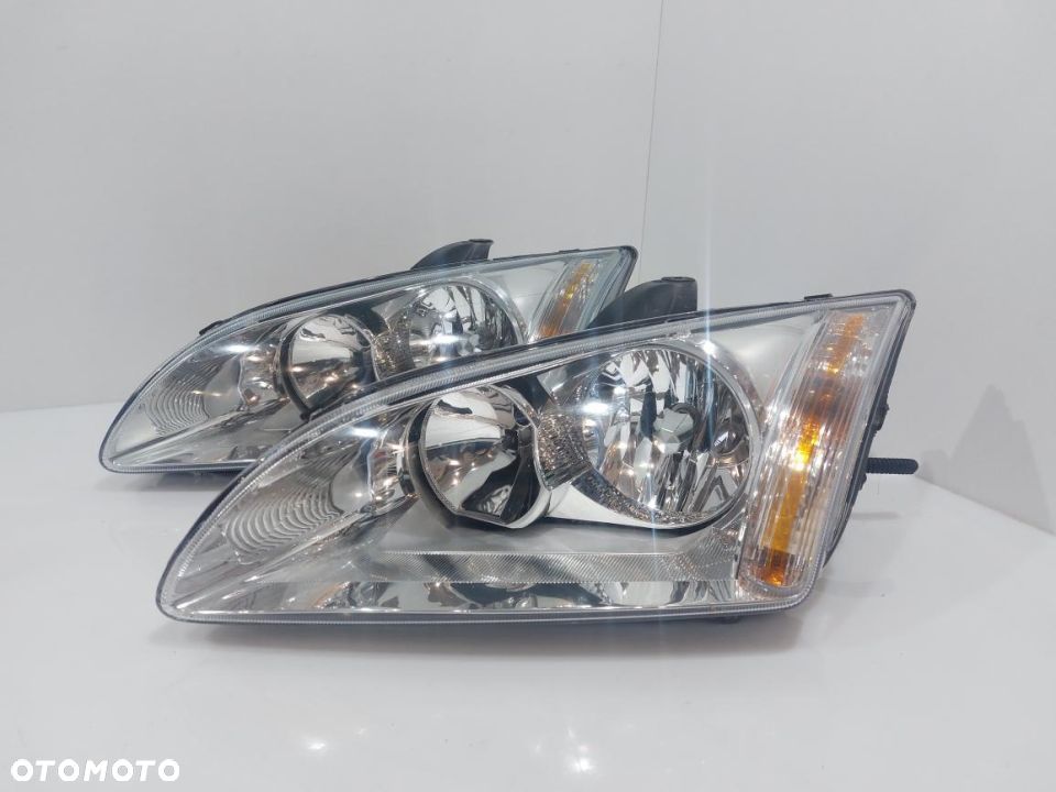 Ford Focus MK2 II lampa lewa 1EL010201-01 - 1