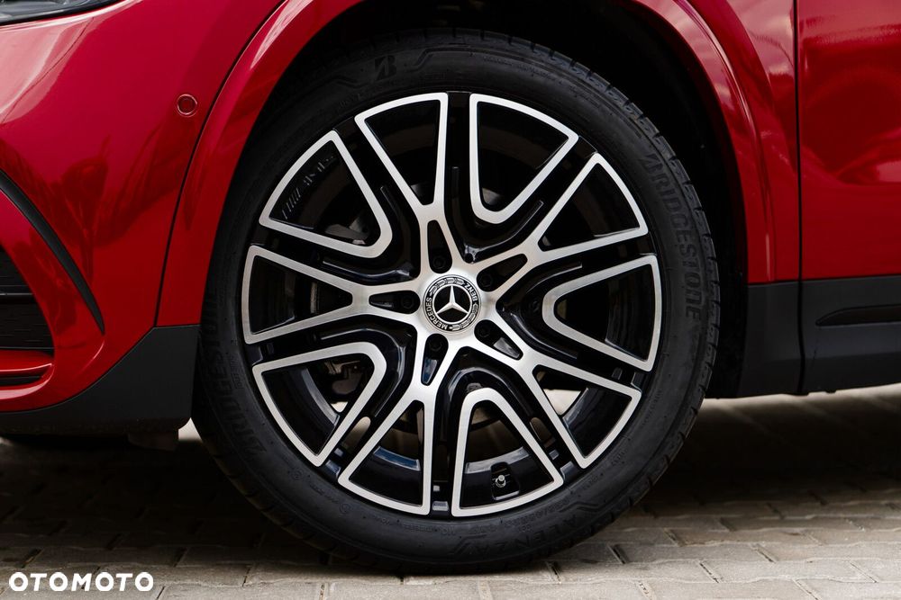 Mercedes-Benz GLA - 4