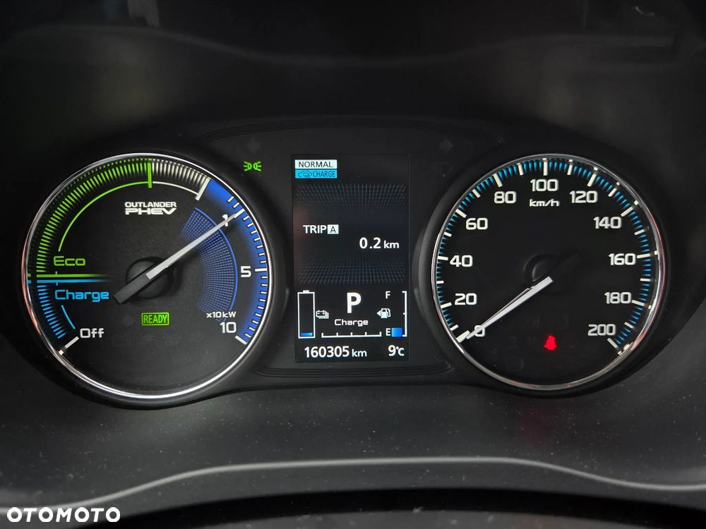 Mitsubishi Outlander - 31