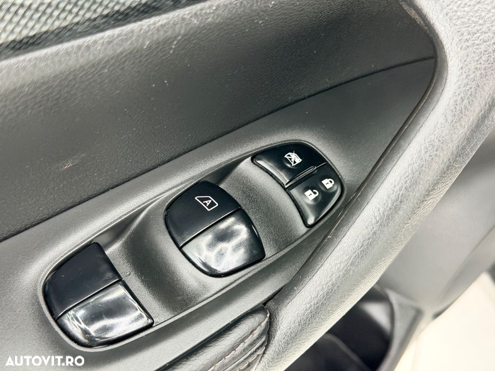 Nissan X-Trail 1.6 dCi N-Connecta - 10