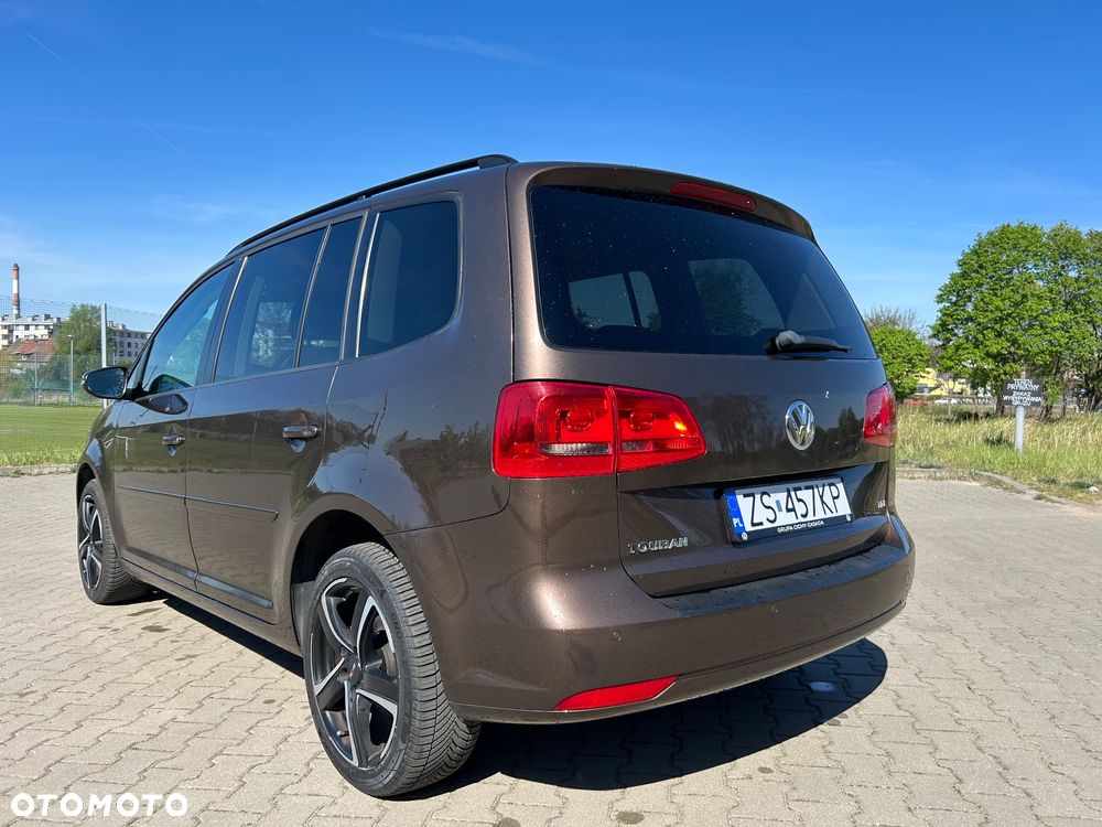 Volkswagen Touran - 5