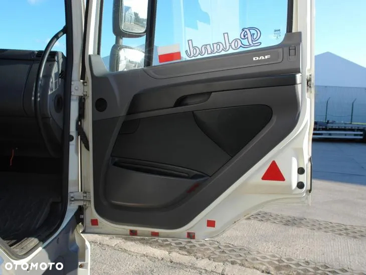 DAF CF370 - 32