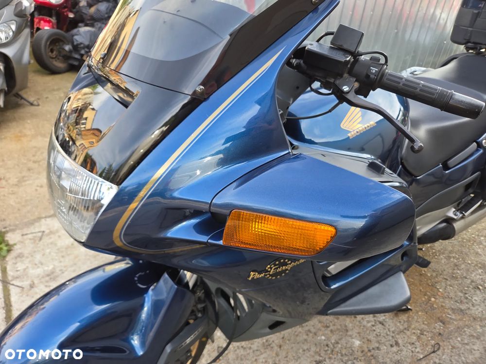 Honda ST - 28