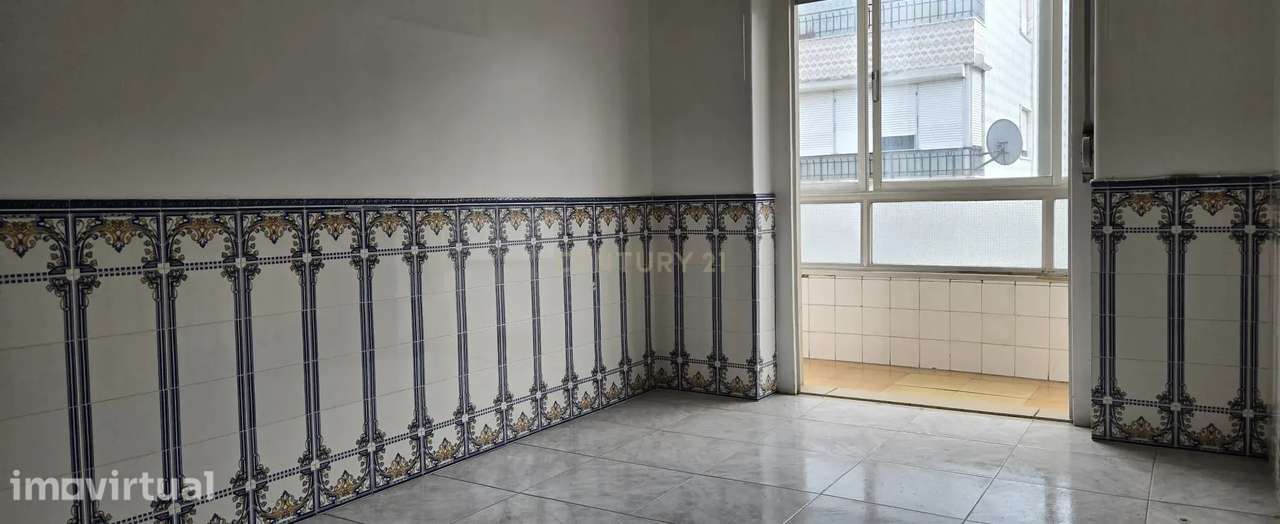 Apartamento T1 com 53 m² – Excelente Localização junto ao Strada - Grande imagem: 2/10