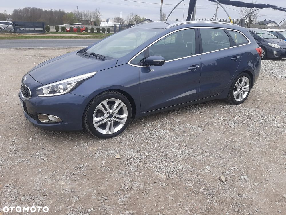 Kia Ceed 1.6 GDI ISG Platinum Edition - 6