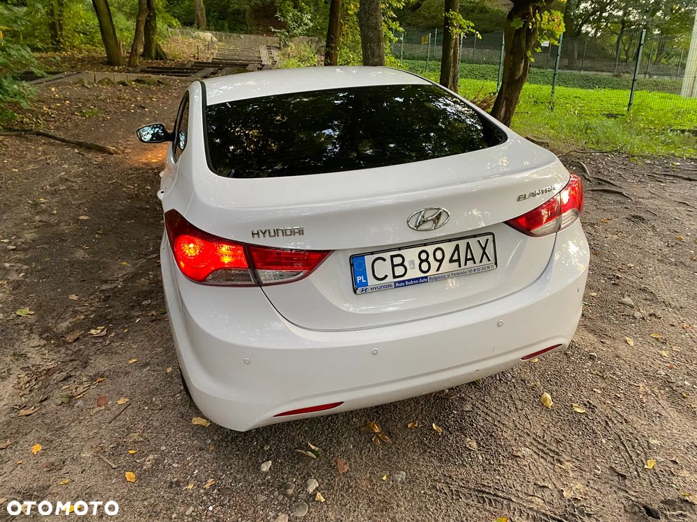 Hyundai Elantra 1.6 Comfort - 4