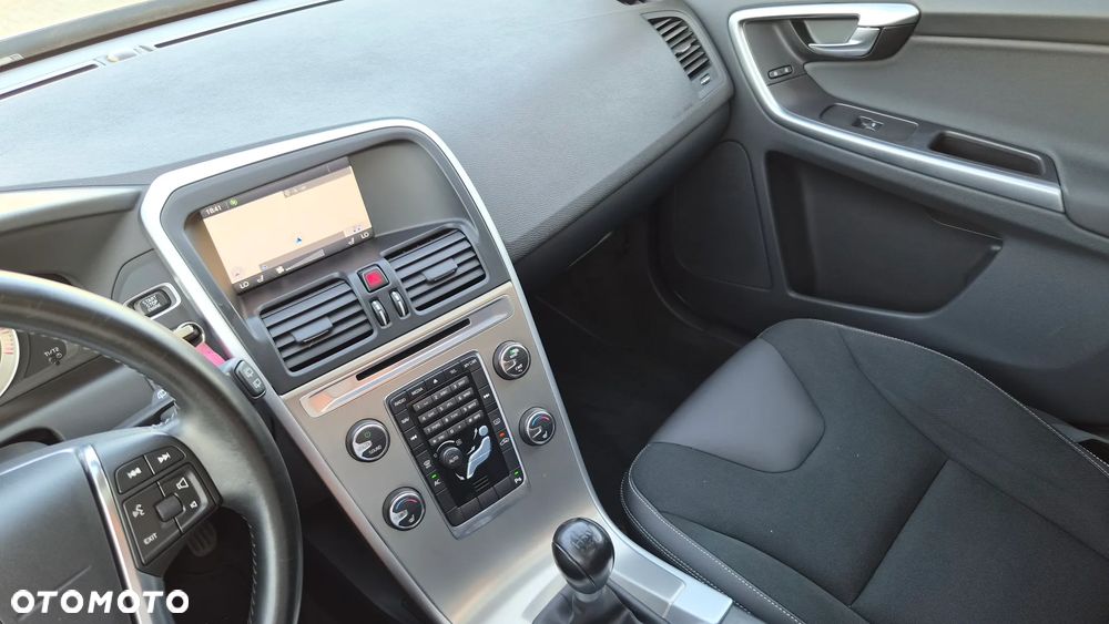 Volvo XC 60 D4 Momentum - 15