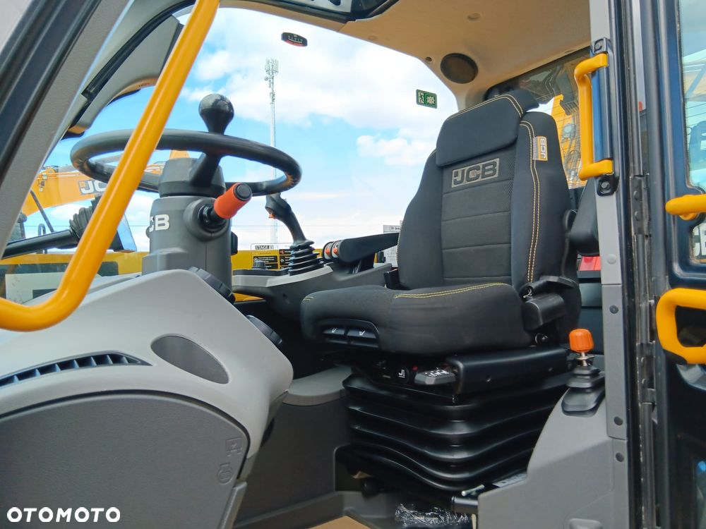 JCB 542-70 Agri Super - 17