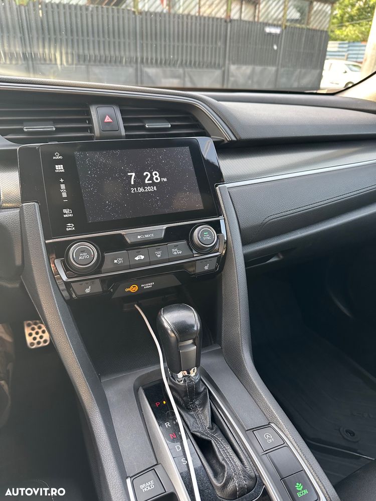 Honda Civic 1.0 VTEC Turbo CVT Elegance - 11