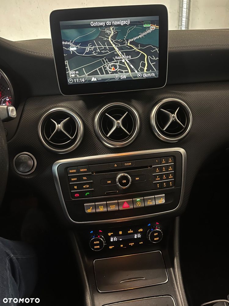 Mercedes-Benz Klasa A 220 4Matic 7G-DCT - 14