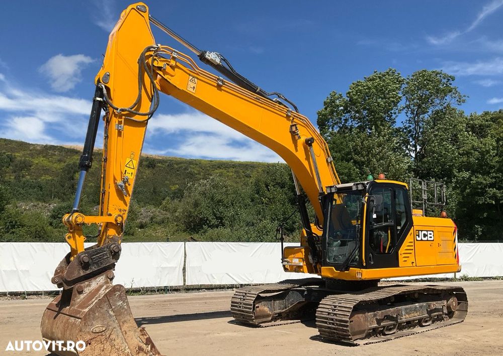 JCB 220X L Excavator - 2
