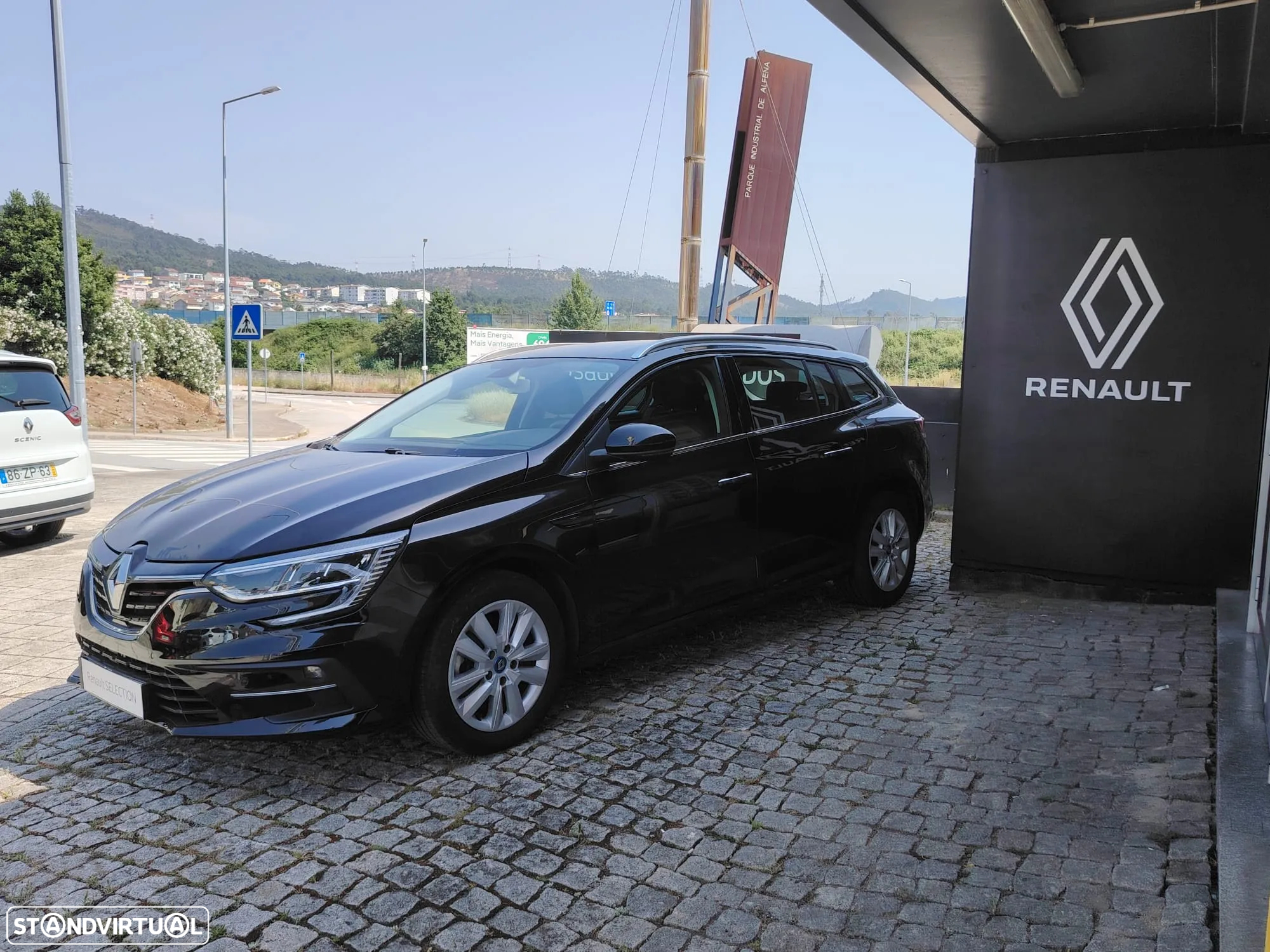 Renault Mégane Sport Tourer 1.6 E-Tech Plug-In Hybrid Equilibre - 2