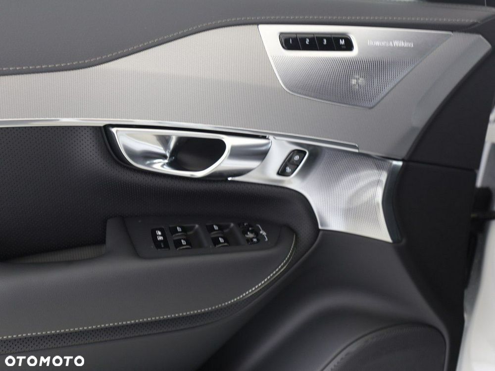 Volvo XC 90 - 13