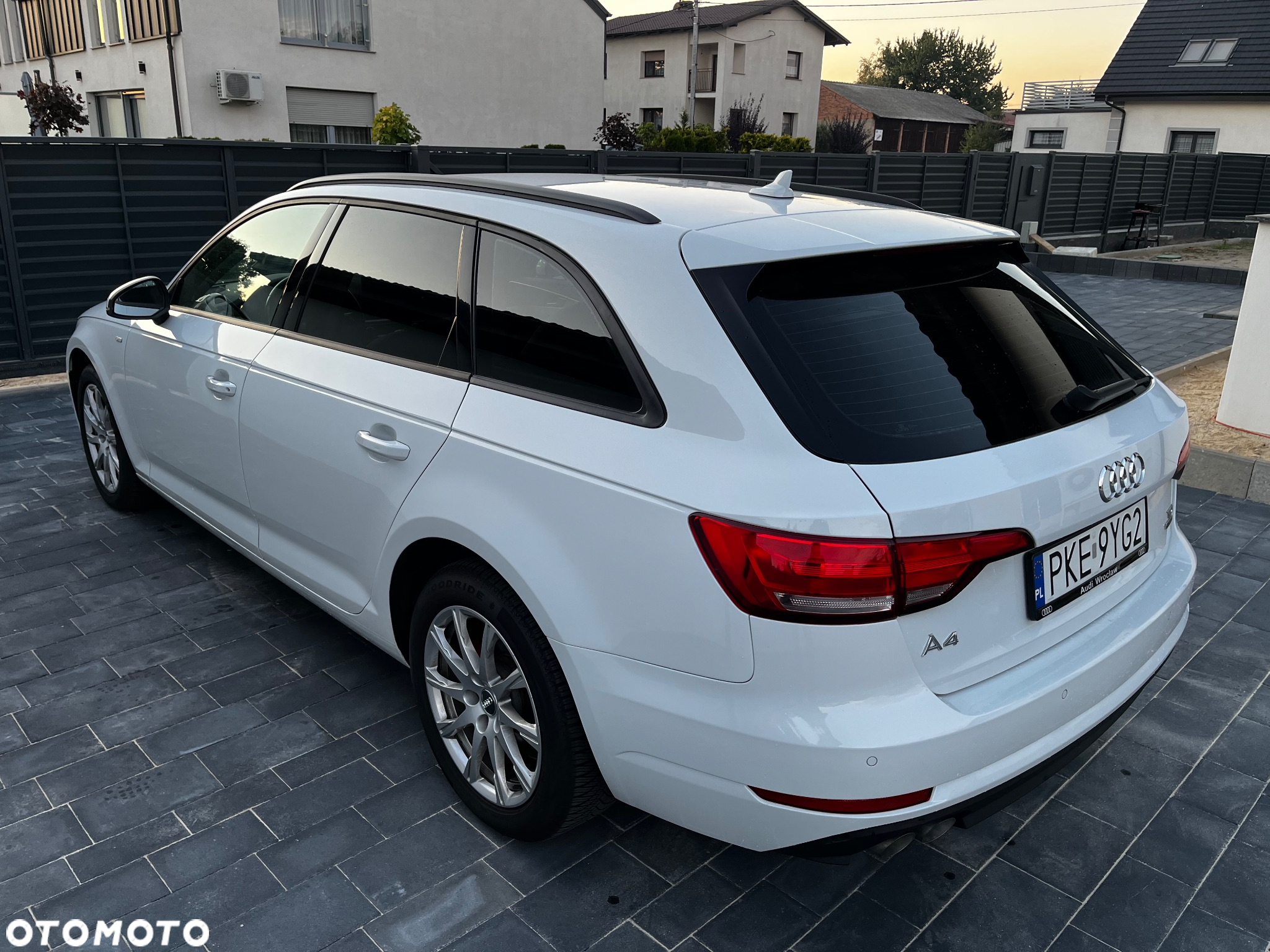 Audi A4 Avant 2.0 TDI Quattro S tronic - 3