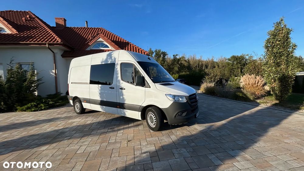 Mercedes-Benz Sprinter - 11