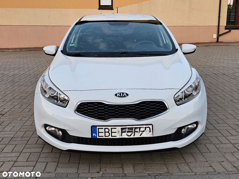 Kia Ceed 1.4 CVVT Fifa World Cup Edition - 11