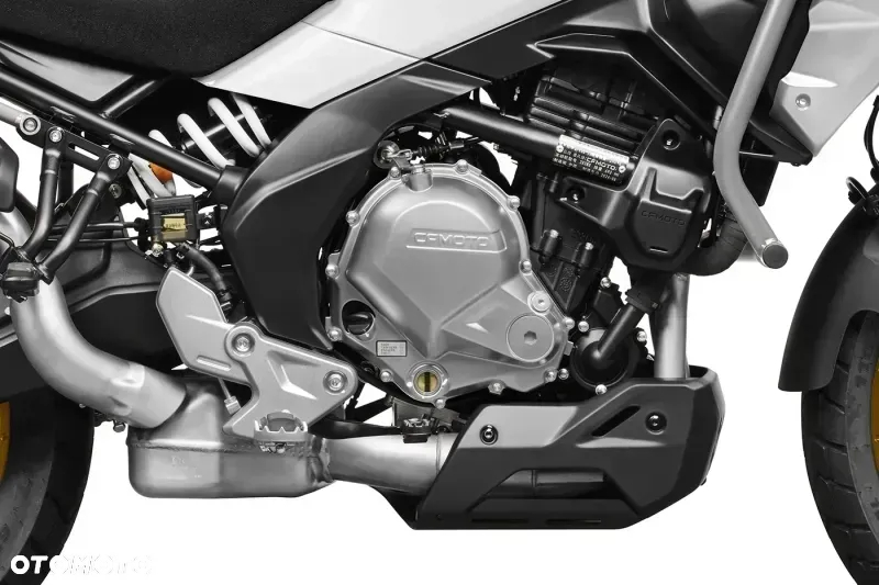 CFMoto MT - 5