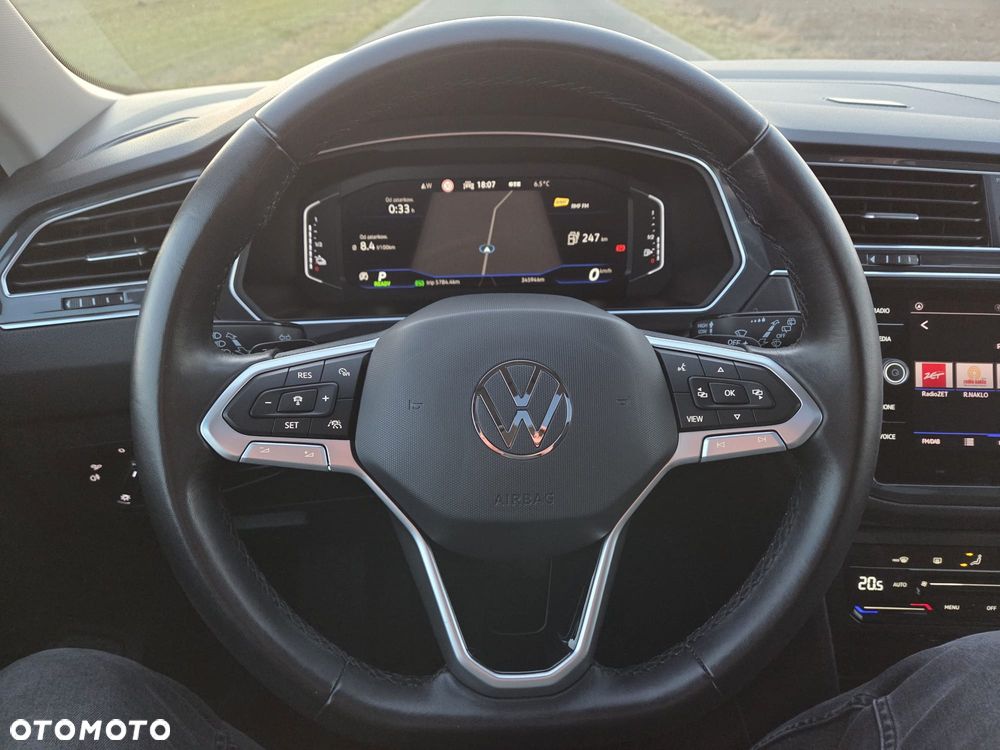 Volkswagen Tiguan - 22