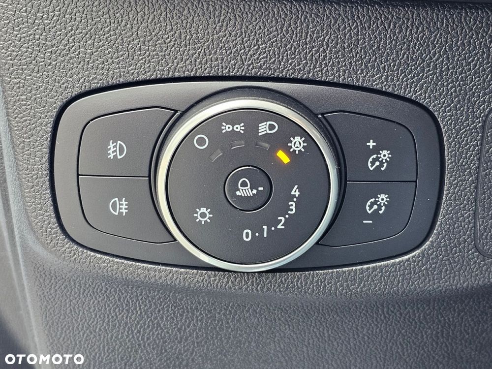 Ford Focus - 32