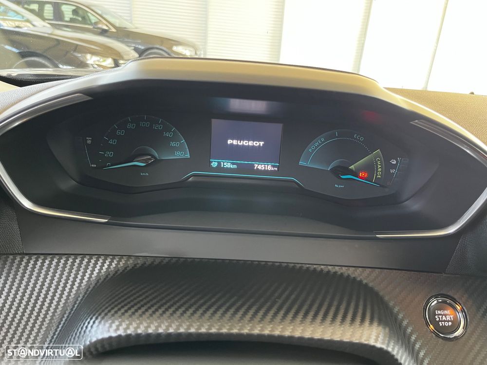 Peugeot e-2008 Style - 6