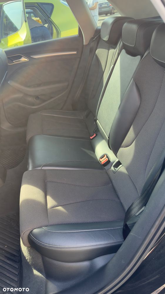 Audi A3 Sportback 1.6 TDI ultra Attraction - 14