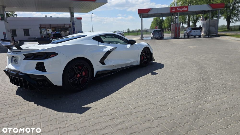 Chevrolet Corvette - 11