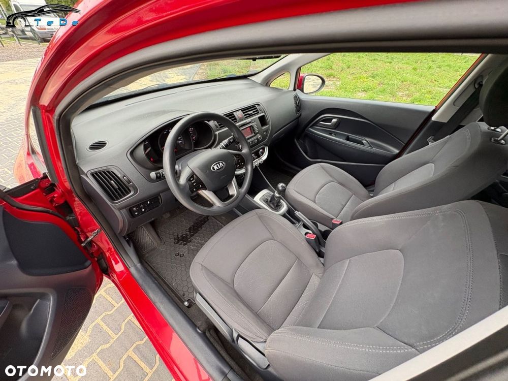 Kia Rio - 16