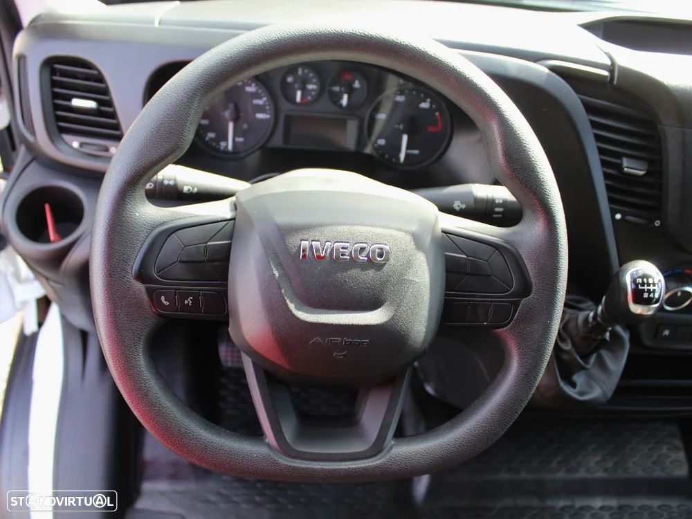 Iveco Daily Contentor com Plataforma Elevatoria e IVA - 12
