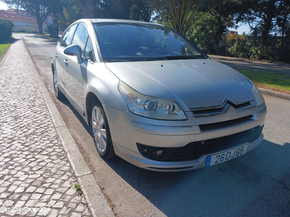 Citroën C4 1.6 HDi 110 Exclusive - 11