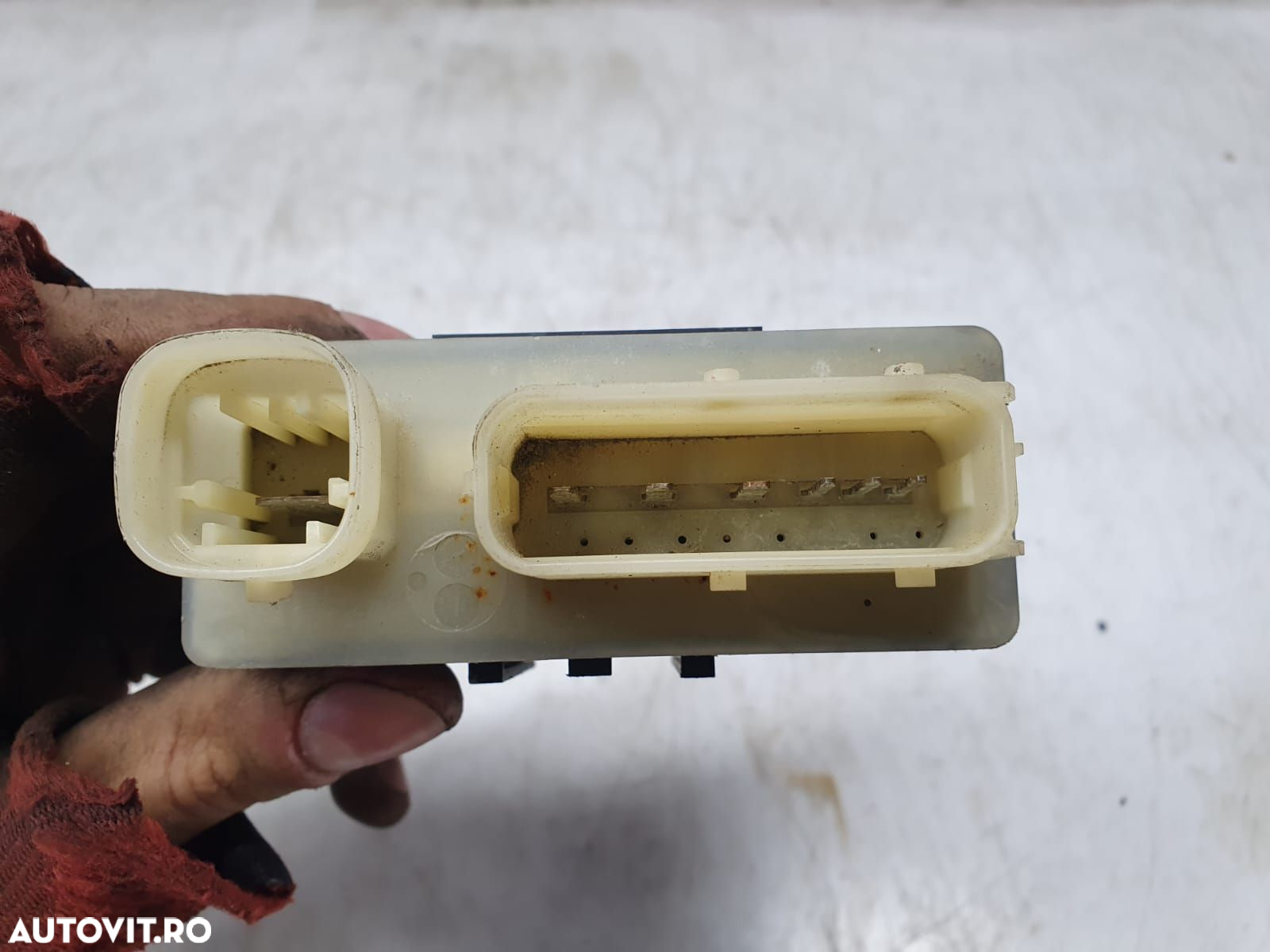 Releu electroventilator gmv 9662570880 Peugeot 308 T7 [2007 - 2011] - 3