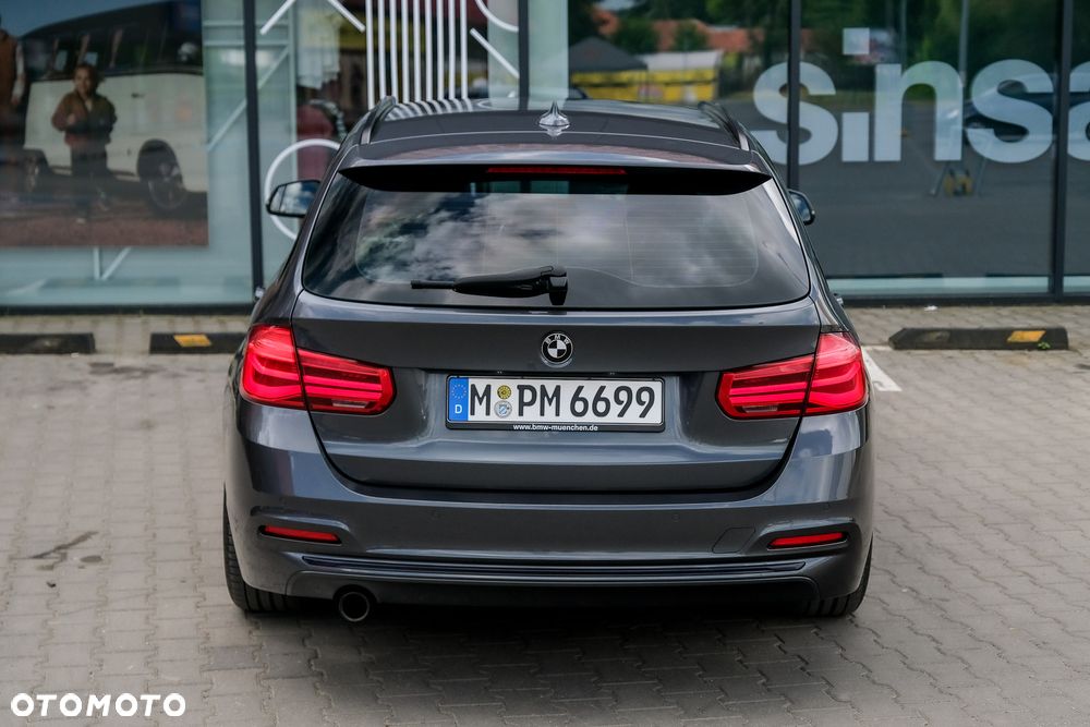 BMW Seria 3 318d Sport Line Shadow - 16