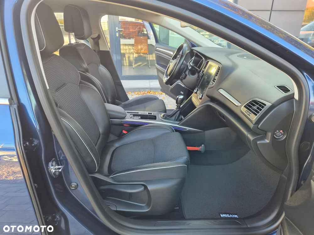 Renault Megane ENERGY TCe 115 Start & Stopp Paris Business - 22