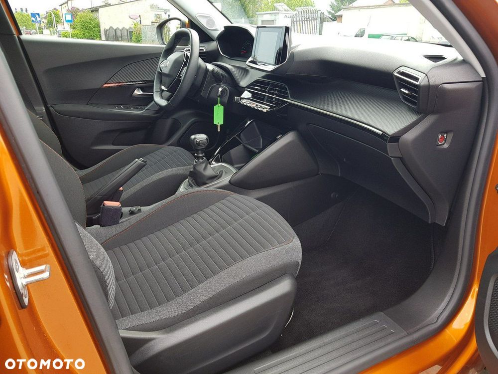Peugeot 2008 PureTech 130 Allure - 16