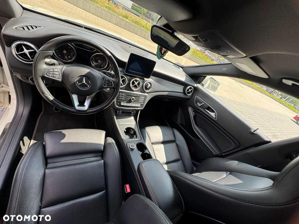 Mercedes-Benz CLA 250 7G-DCT - 6