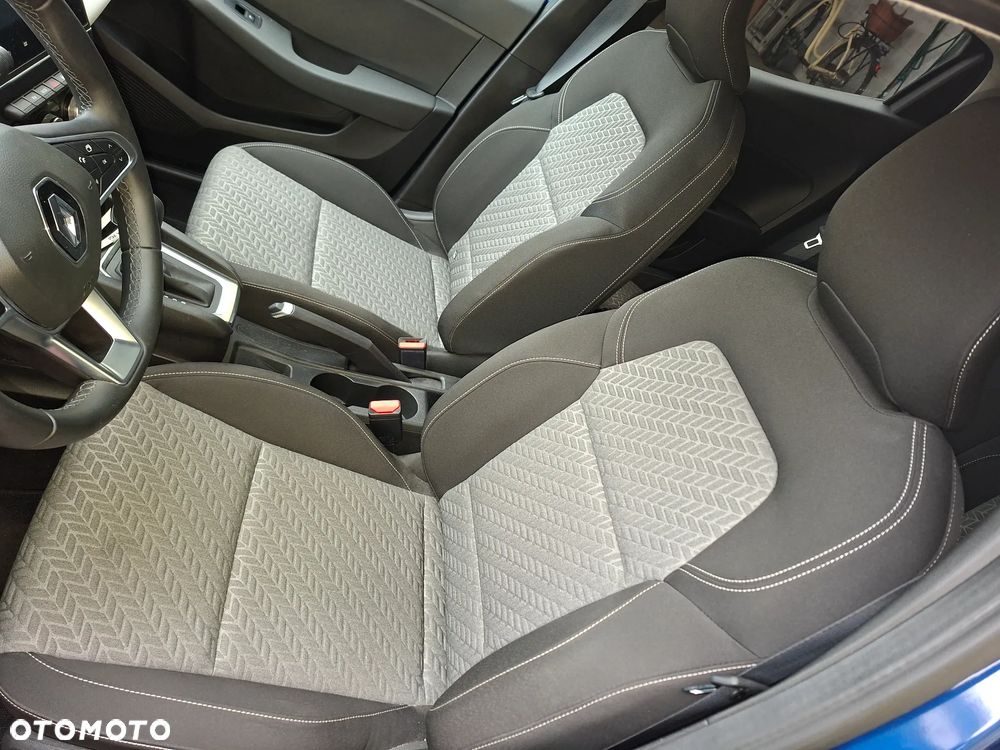 Renault Clio 1.6 E-TECH Techno - 19