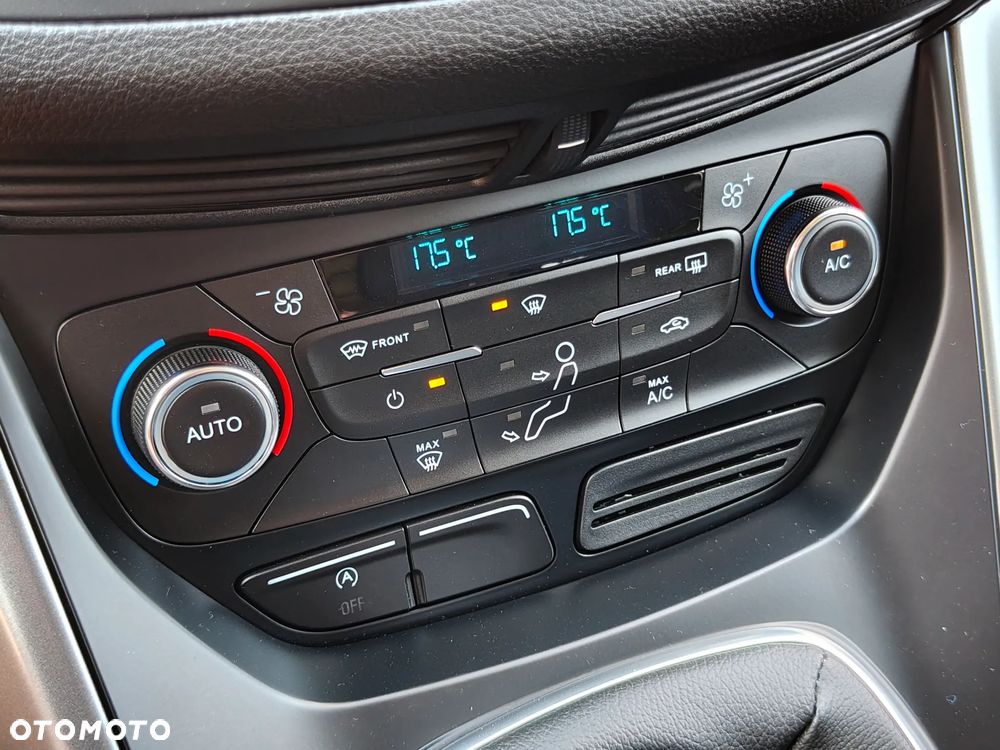 Ford Kuga - 27