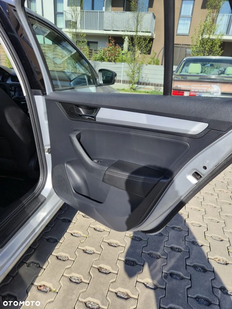 Skoda RAPID Spb 1.0 TSI Ambition - 19