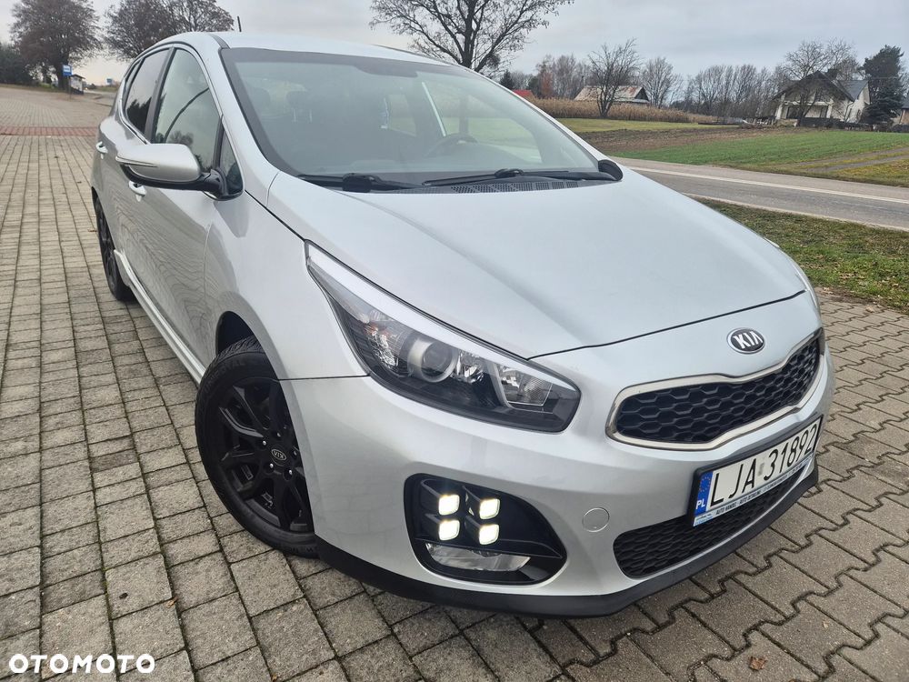 Kia Ceed 1.6 CRDi 136 ISG GT Line - 1