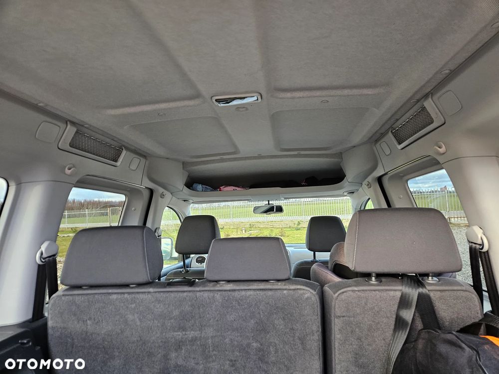 Volkswagen Caddy Cross Trendline 4Motion DSG - 19
